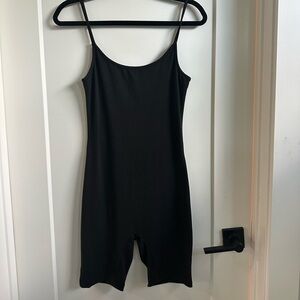 Only worn a few times. Super comfortable and a MUST for pregnancy.